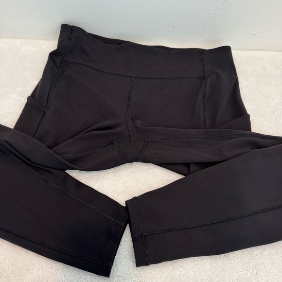 Lululemon Speed Up Tight *Full-On Luxtreme 28"
Black (First Release) size 10 - Picture 5 of 11